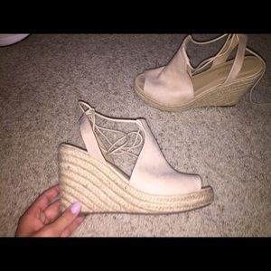 Altar’d State wedges!!!